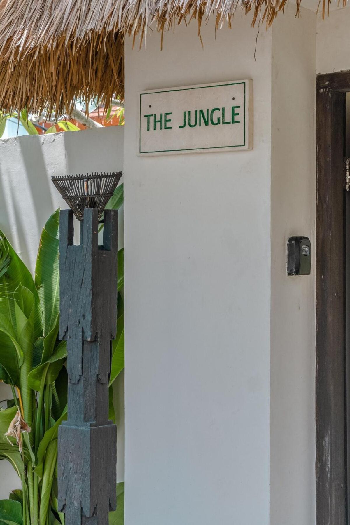 The Jungle - Luxurious & Tropical Concept - 3Br - Central Canggu 외부 사진