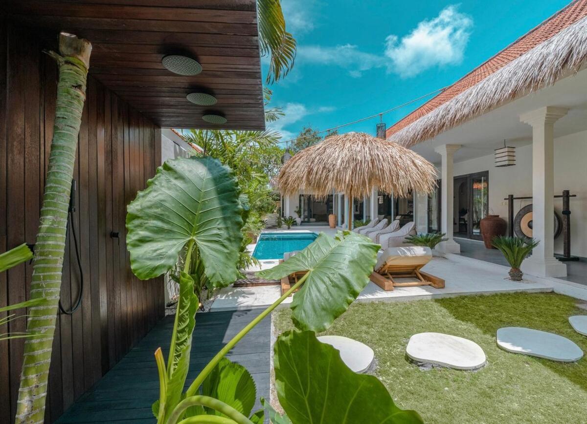 The Jungle - Luxurious & Tropical Concept - 3Br - Central Canggu 외부 사진
