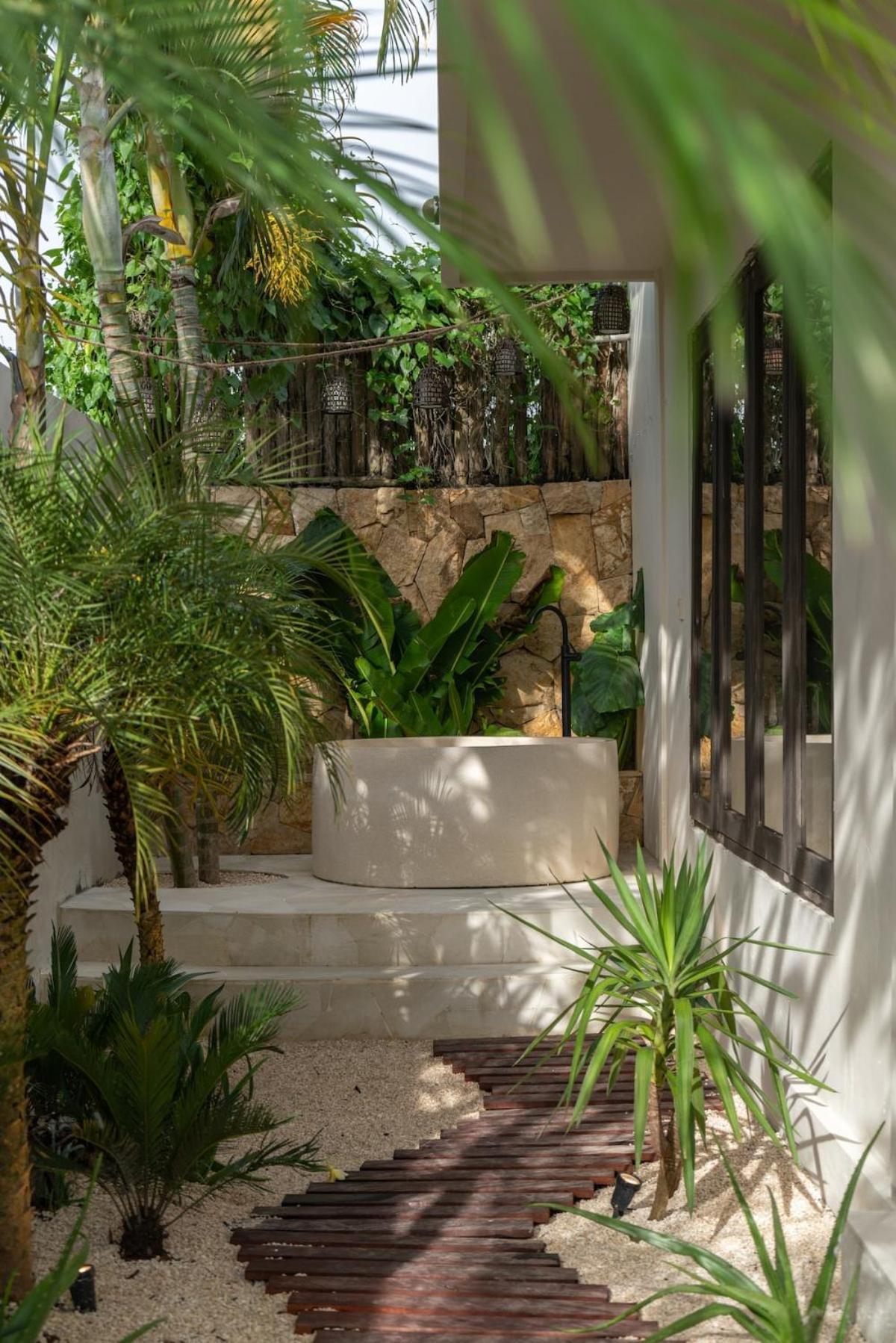 The Jungle - Luxurious & Tropical Concept - 3Br - Central Canggu 외부 사진