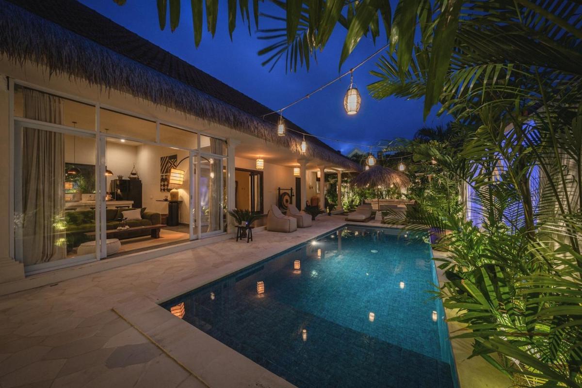 The Jungle - Luxurious & Tropical Concept - 3Br - Central Canggu 외부 사진