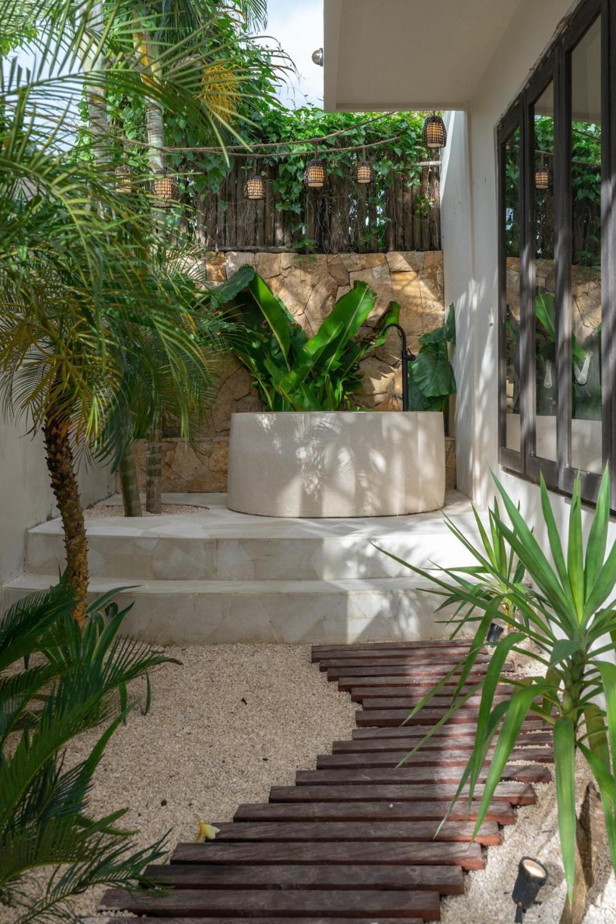The Jungle - Luxurious & Tropical Concept - 3Br - Central Canggu 외부 사진