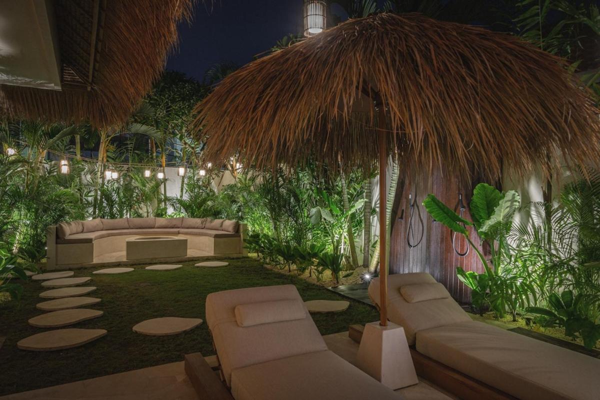 The Jungle - Luxurious & Tropical Concept - 3Br - Central Canggu 외부 사진