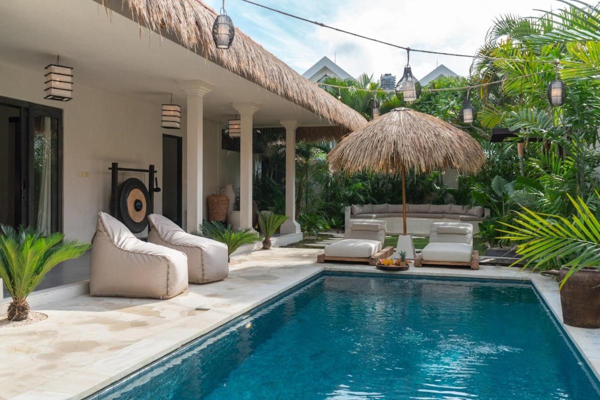 The Jungle - Luxurious & Tropical Concept - 3Br - Central Canggu 외부 사진