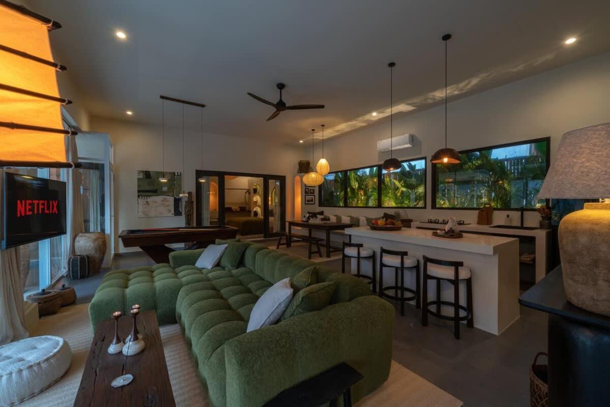 The Jungle - Luxurious & Tropical Concept - 3Br - Central Canggu 외부 사진