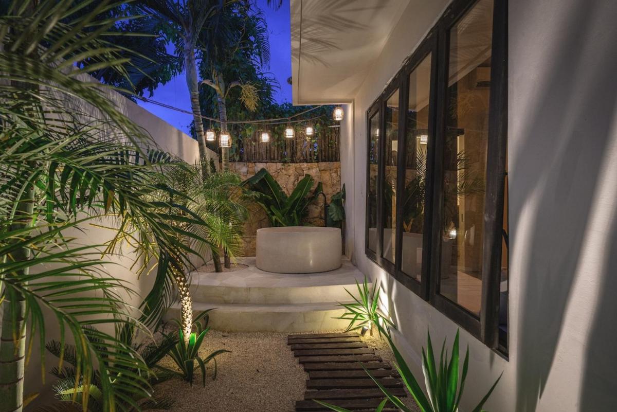 The Jungle - Luxurious & Tropical Concept - 3Br - Central Canggu 외부 사진